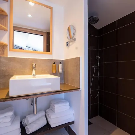 Nest In Mandara Apartment